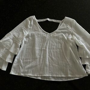 Absolutely adorable ladies top